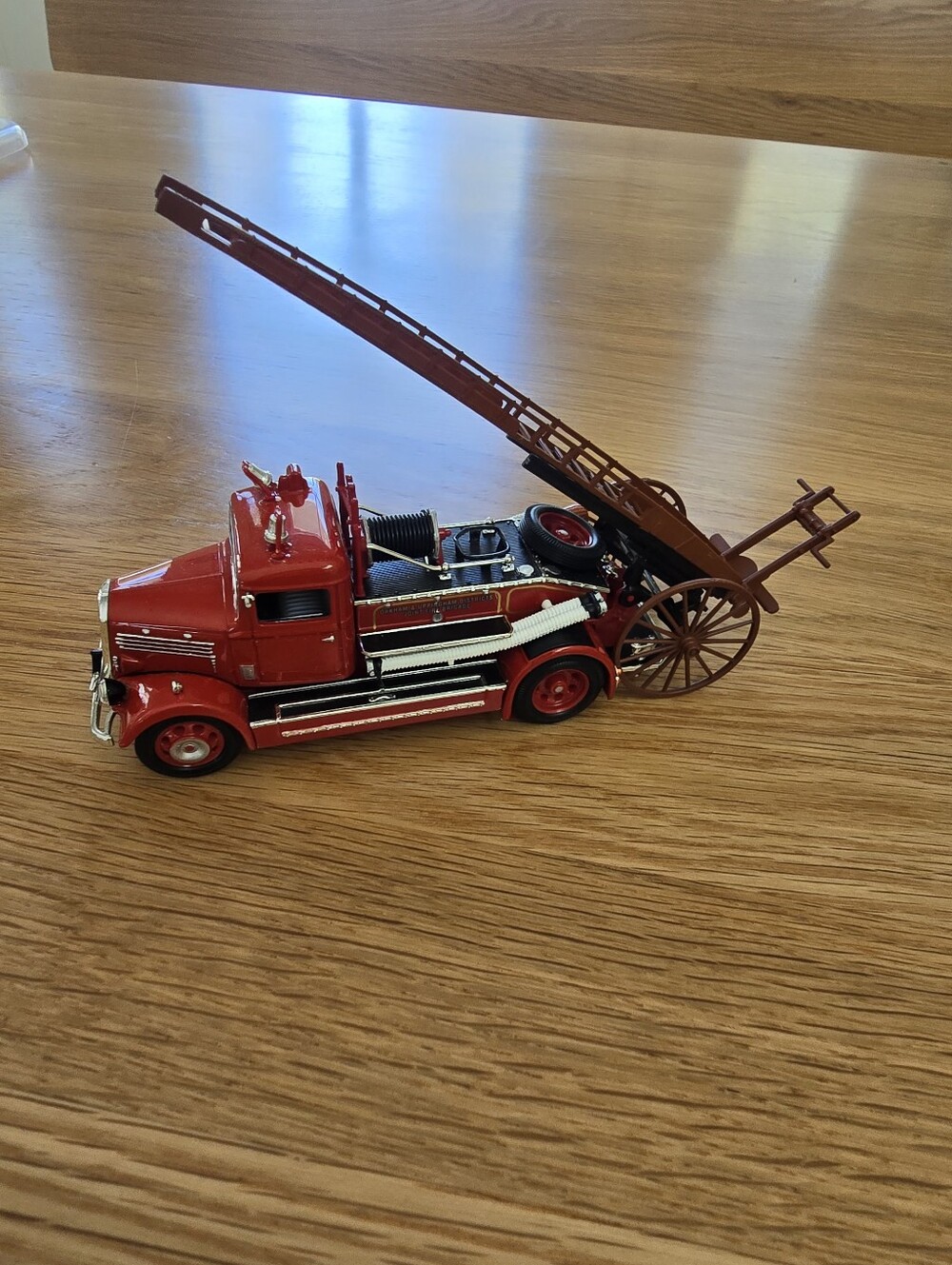 GUC Classic Red Kids Fire Truck Toy with Extendable Ladder